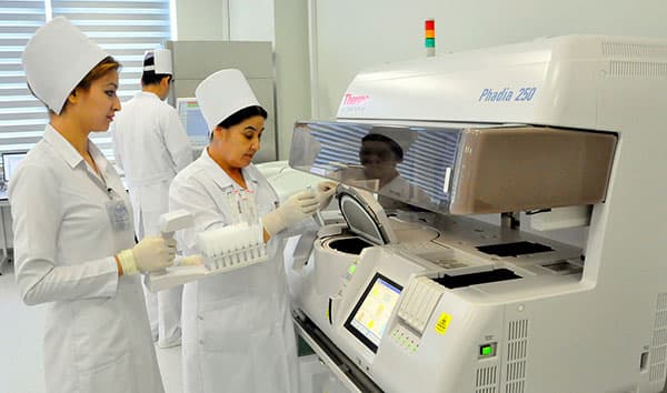 В Туркменистане создадут медицинские спецгруппы по контролю над здоровьем населения в целях профилактики COVID-19