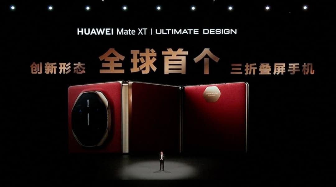 Huawei introduced the world's first foldable smartphone with a three-section design