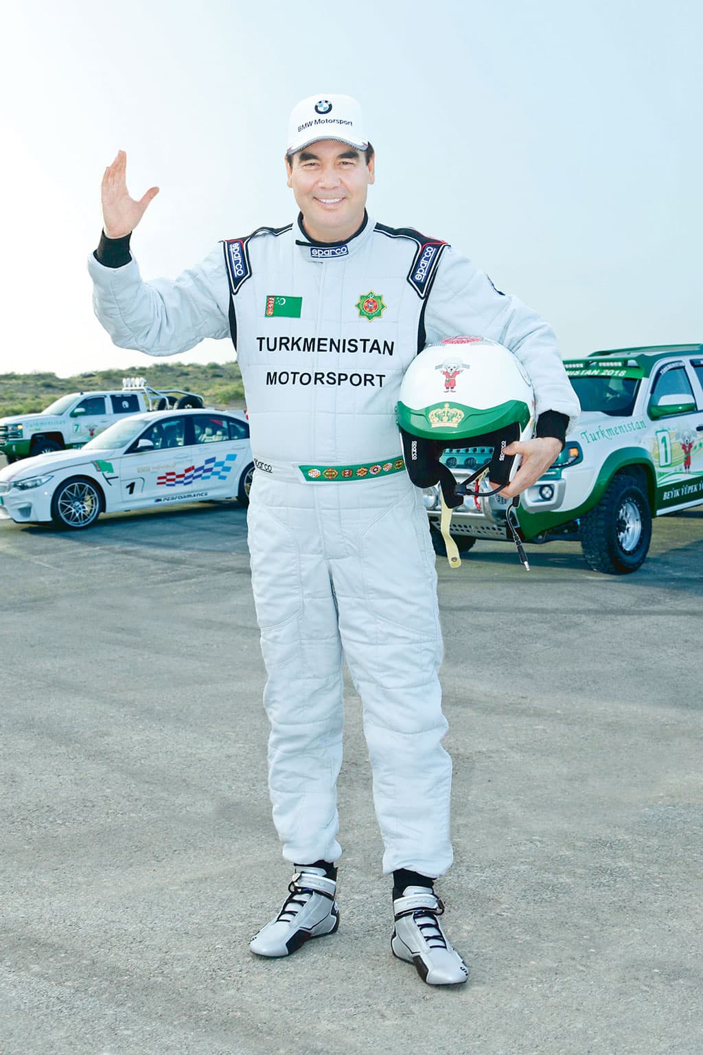 Президент Туркменистана показал класс будущим участникам Международного авторалли «Амуль-Хазар 2018»