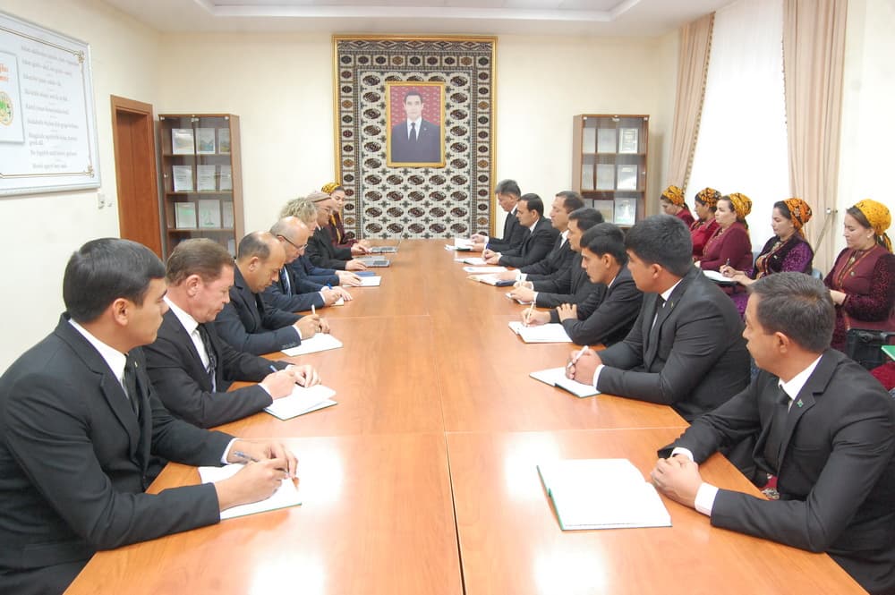 A seminar on developing a regulatory framework for increasing energy efficiency was held in Turkmenistan