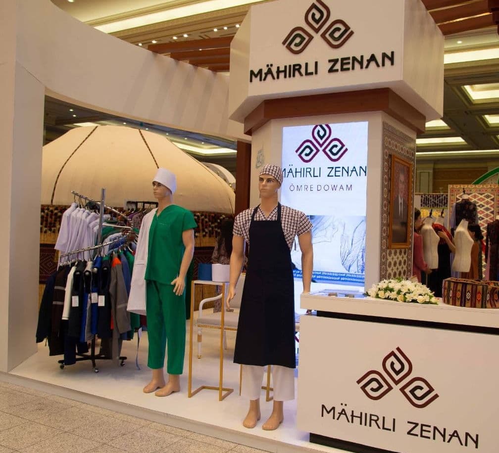 Дом моды "Mahirli Zenan" приступил к пошиву спецодежды