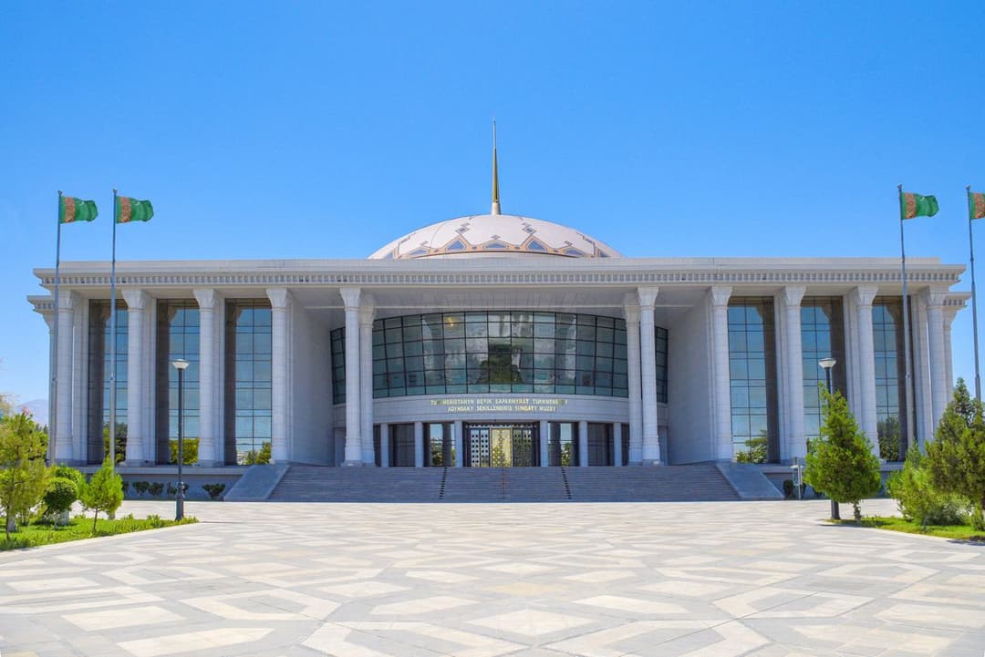 Three-day exhibition "Turkmenistan through the eyes of a Polish artist" opens in Ashgabat