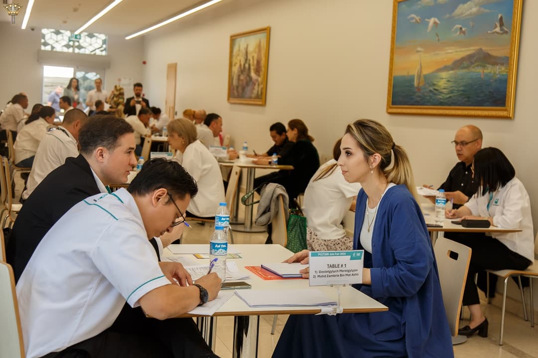 The PETRONAS job fair in Turkmenbashy brought together over a thousand applicants