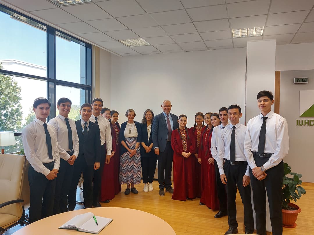 Вице-президент Государственного университета Кент посетил МУГНиР в Ашхабаде