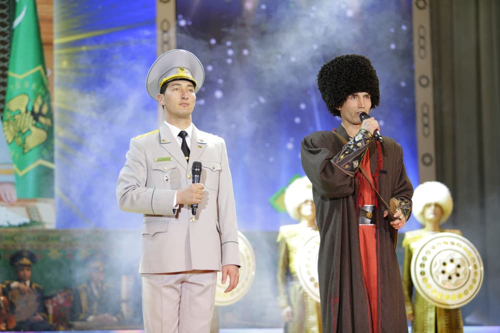 Большой концерт военных творческих коллективов состоялся в Ашхабаде