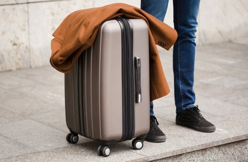 В исторической части Дубровника запретили катить по улицам чемоданы на колесиках