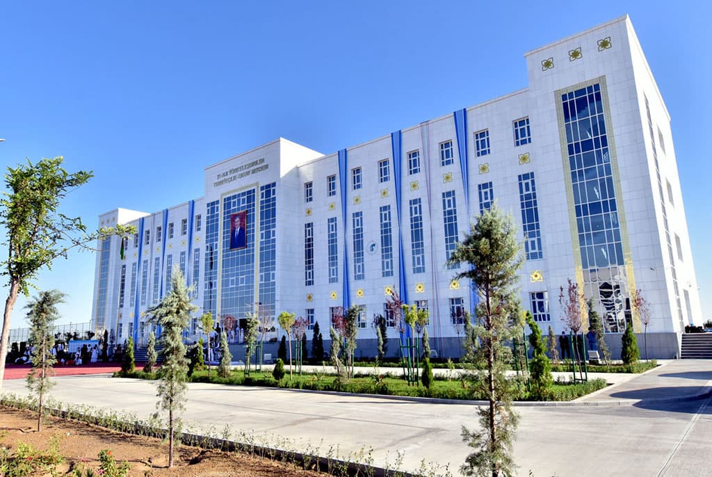 В Ашхабаде открылась специализированная школа с углубленным изучением трёх языков