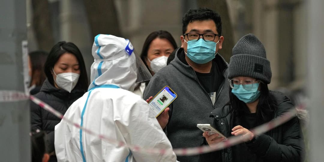 China lifts obligatory quarantine for travelers entering the country