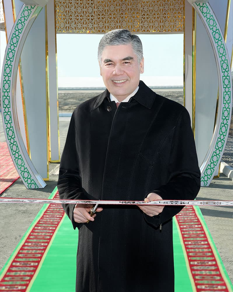 Бердымухамедов запустил новую газокомпрессорную станцию для поставок туркменского газа в Китай