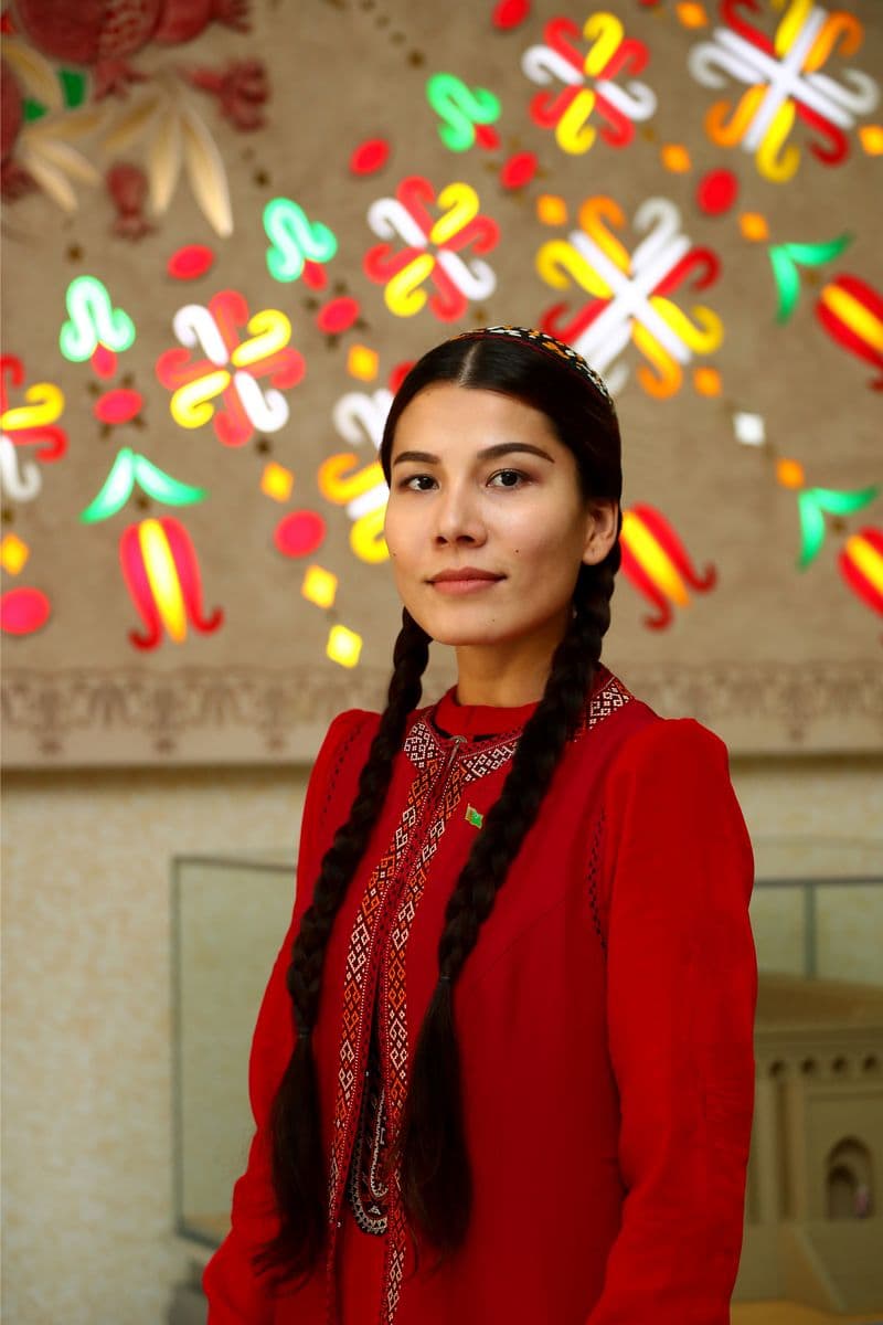 Туркменская студентка вошла в топ-50 международного конкурса «Картина мира»