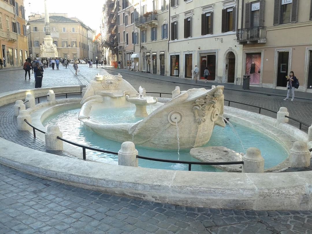 Vandals in Italy face fines of up to 60 thousand euros for damaging historical monuments