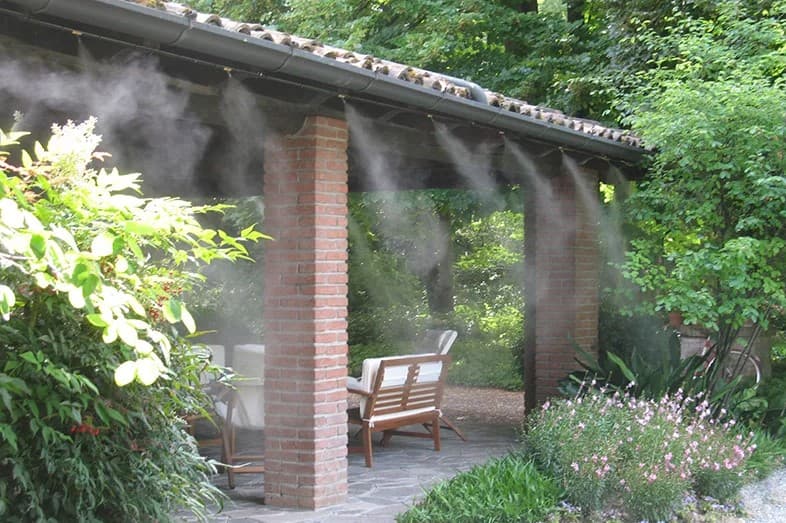 Системы туманного охлаждения от Bossan outdoor сделают воздух чистым и свежим даже в палящий зной