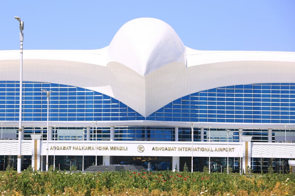 Ашхабадский Международный аэропорт объявил тендер на модернизацию светосигнального оборудования