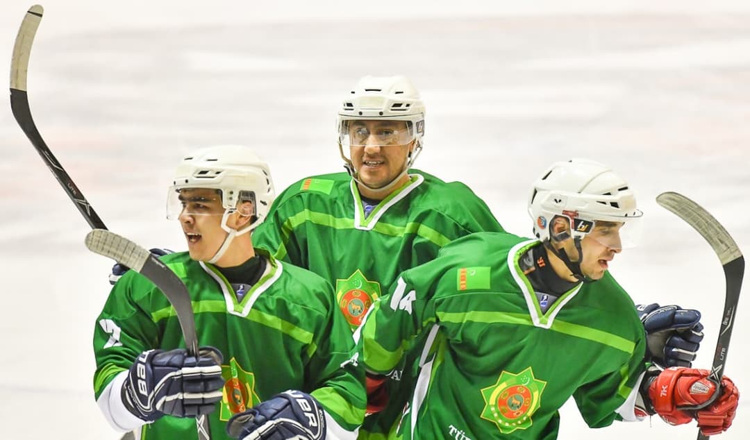 Türkmenistanyň hokkeý ýygyndysy dünýä çempionaty - 2022-däki ilkinji ýeňşini gazandy