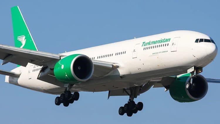 Граждане Туркменистана вернулись на родину чартерным рейсом Варшава-Туркменбаши