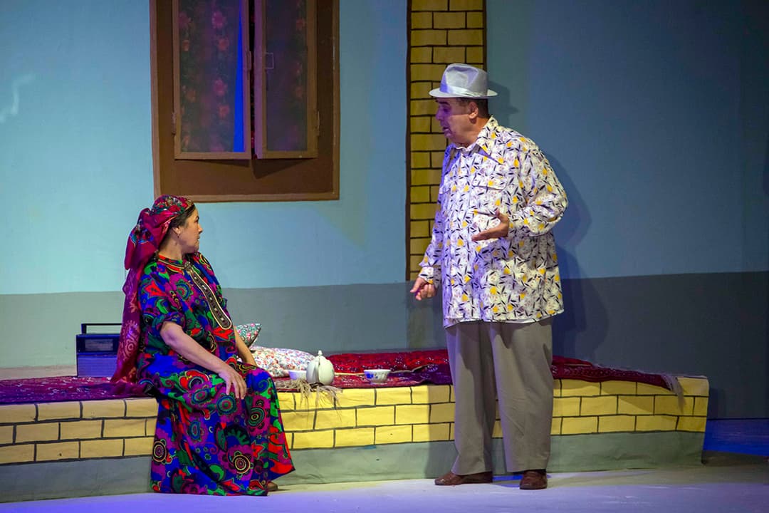 Главный академический драматический театр в Ашхабаде приглашает на премьеру комедийного спектакля