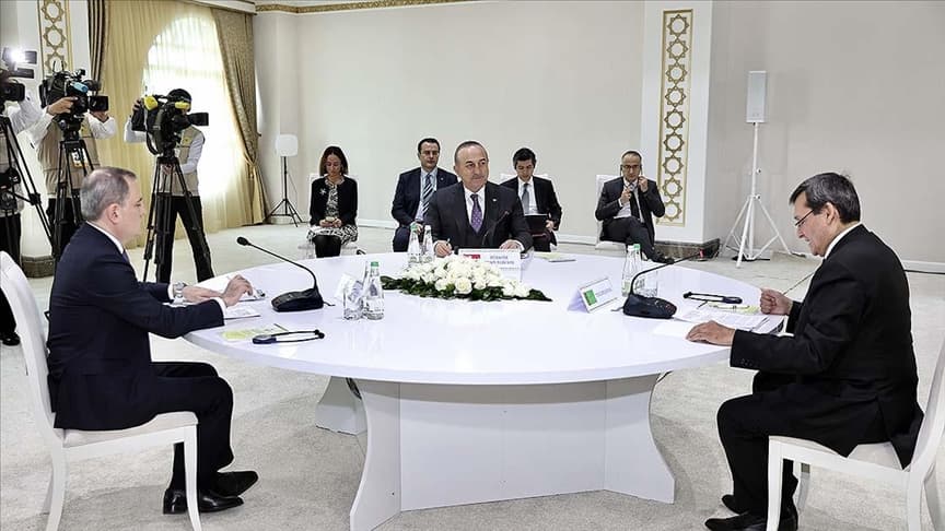 Главы МИД Туркменистана, Азербайджана и Турции провели переговоры в НТЗ «Аваза»
