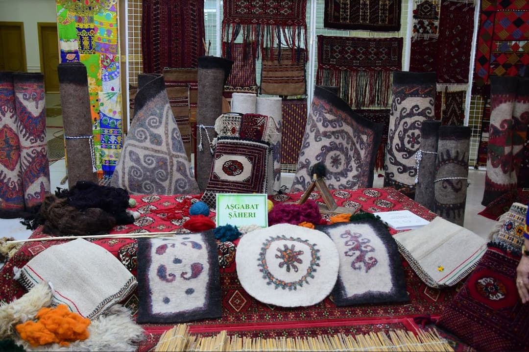 В Ашхабаде состоялся заключительный этап национального конкурса по искусству валяния кошмы