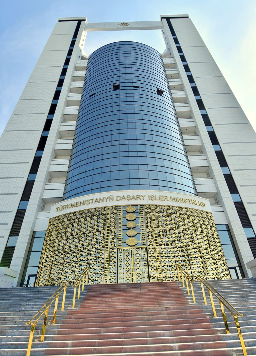 Глава  МИД Туркменистана встретился с находящимися в стране экспертами ВОЗ