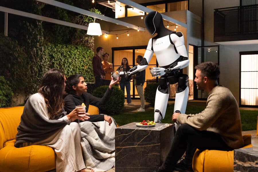 Илон Маск объявил о планах по отправке робота Optimus на Марс