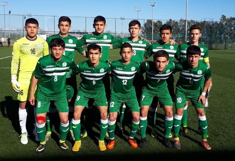 Туркменские футболисты сыграли первый в истории матч со сборной Косово