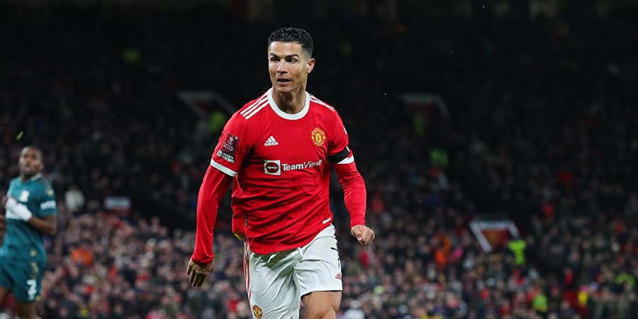 «Манчестер Юнайтед» расторг контракт с Криштиану Роналду