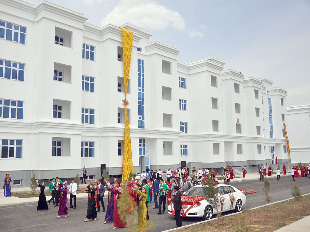 В Анау введён в строй новый жилой комплекс