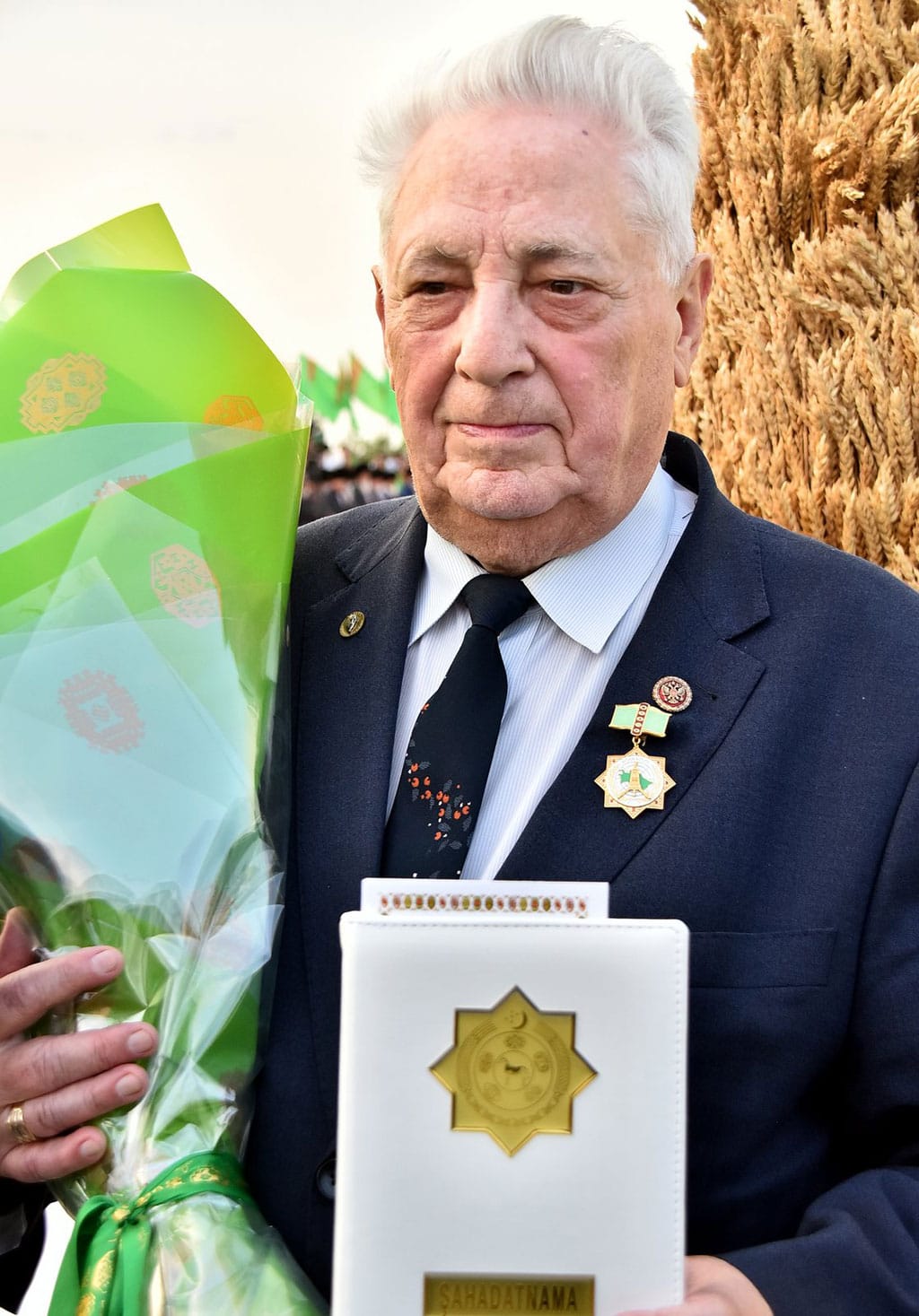 Президент Туркменистана наградил Ивана Кузьмина орденом «Битараплык»