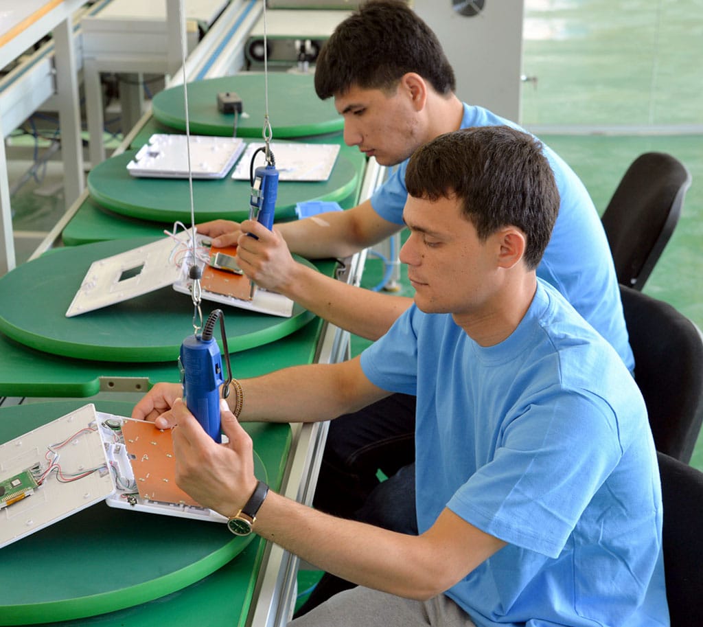 К началу учебного года в Туркменистане будет выпущено 50 тысяч компьютеров отечественного производства