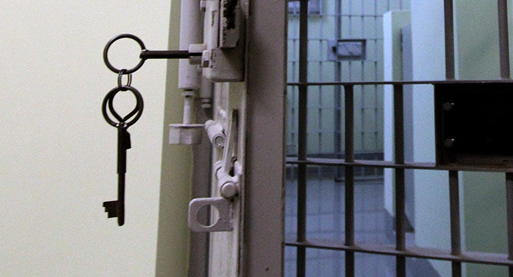 Президент Туркменистана помиловал 611 осуждённых