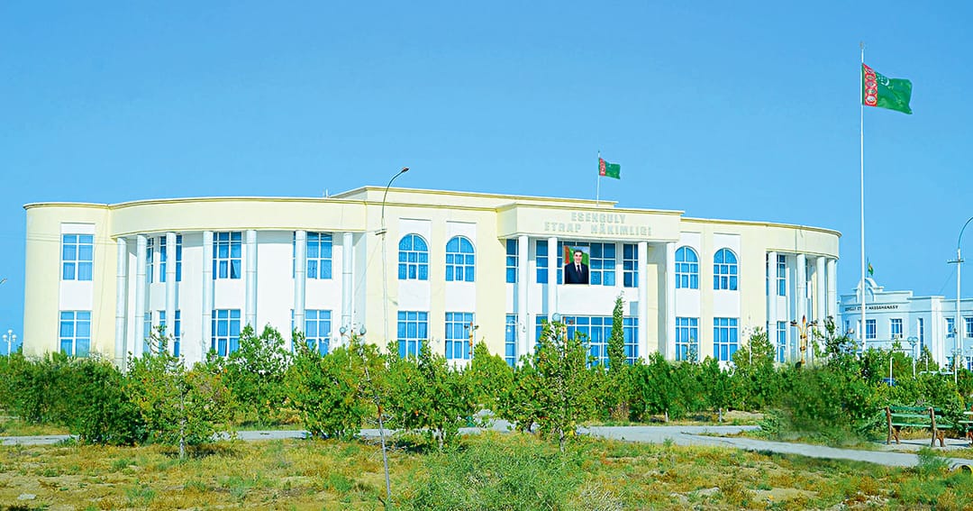 Эсенгулы вручён 1 миллион долларов США как лучшему этрапу Туркменистана 2018 года