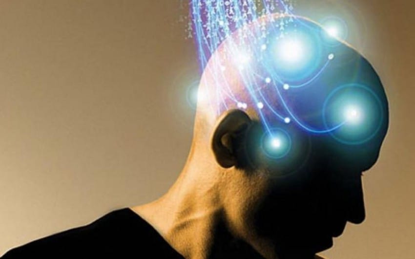 Britaniýada adamyň özüni duýşuny gowulandyrýan beýni implantaty synagdan geçirilýär