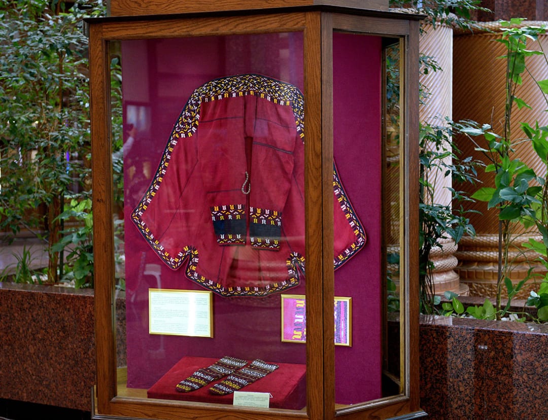 Products embroidered by the mother of the President of Turkmenistan were transferred to the State Museum