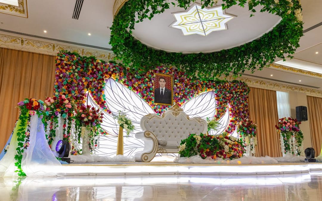 Оплатить свадебные торжества в банкетном зале Ak Ýol можно в рассрочку до 3 лет