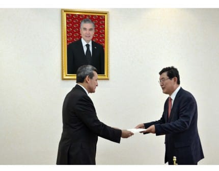 Türkmenistanyň DIM-inde Koreýa Respublikasynyň Türkmenistandaky täze ilçisi bilen duşuşyk geçirildi