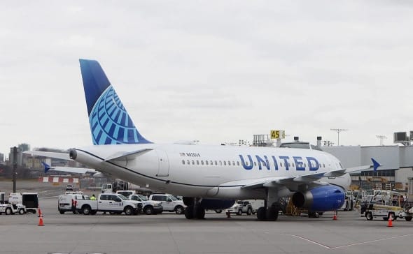 ABŞ-da uçarmanyň pasportyny unudandygy üçin uçar yzyna dolandy