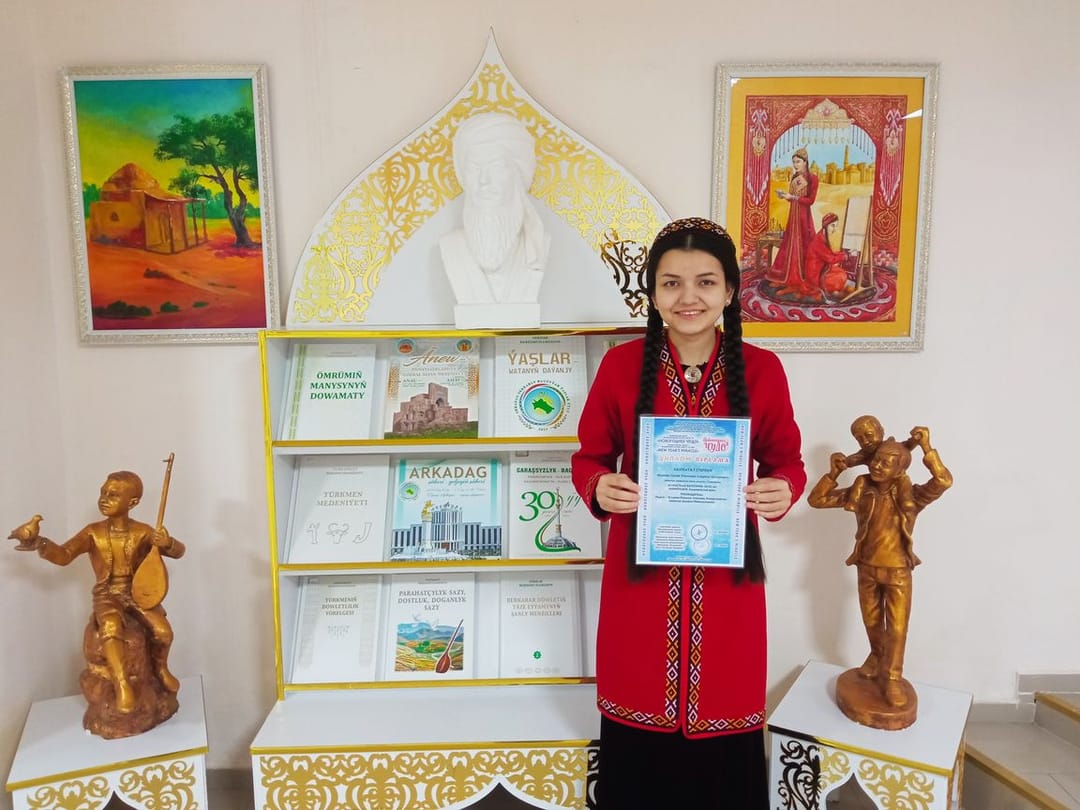 Студентка Лебапской специальной школы искусств стала лауреатом Международного конкурса