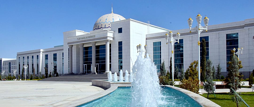 В Ашхабаде прошла презентация изданной на японском языке книги Бердымухамедова «Духовный мир туркмен» 