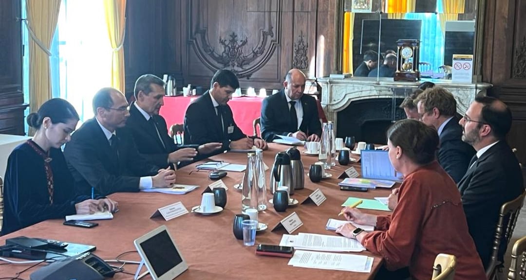 Türkmen wekiliýeti Fransiýada saparda bolýar