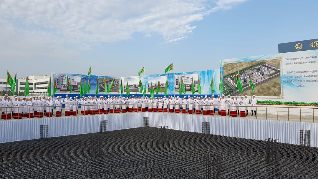 Aşgabatda täze saglyk merkezleriniň düýbi tutuldy