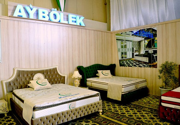 Президент Туркменистана совершил рабочую поездку в Ахалский велаят и по столице