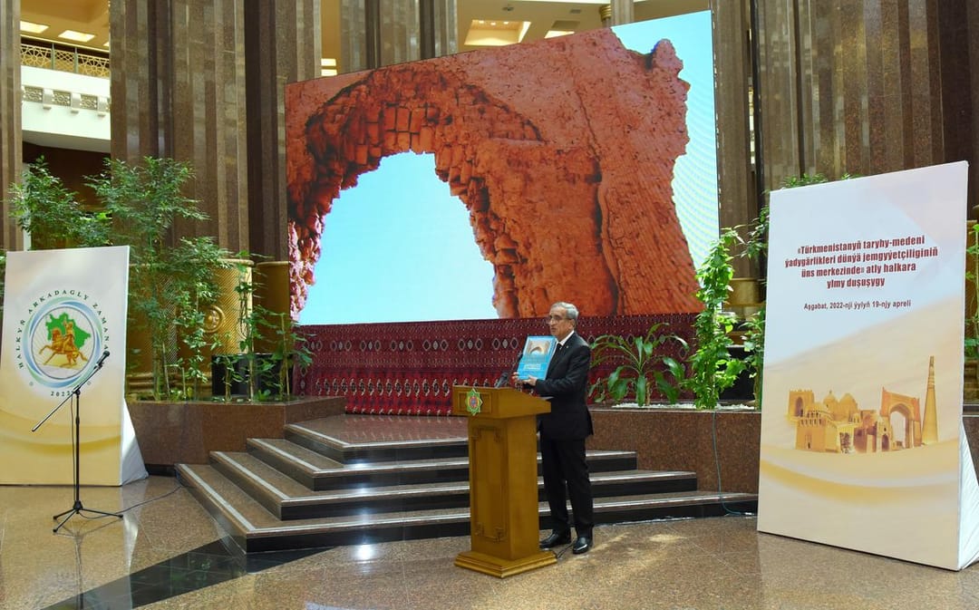 В Туркменистане вышло в свет новое издание, посвященное исследованиям и реставрации памятников истории и культуры