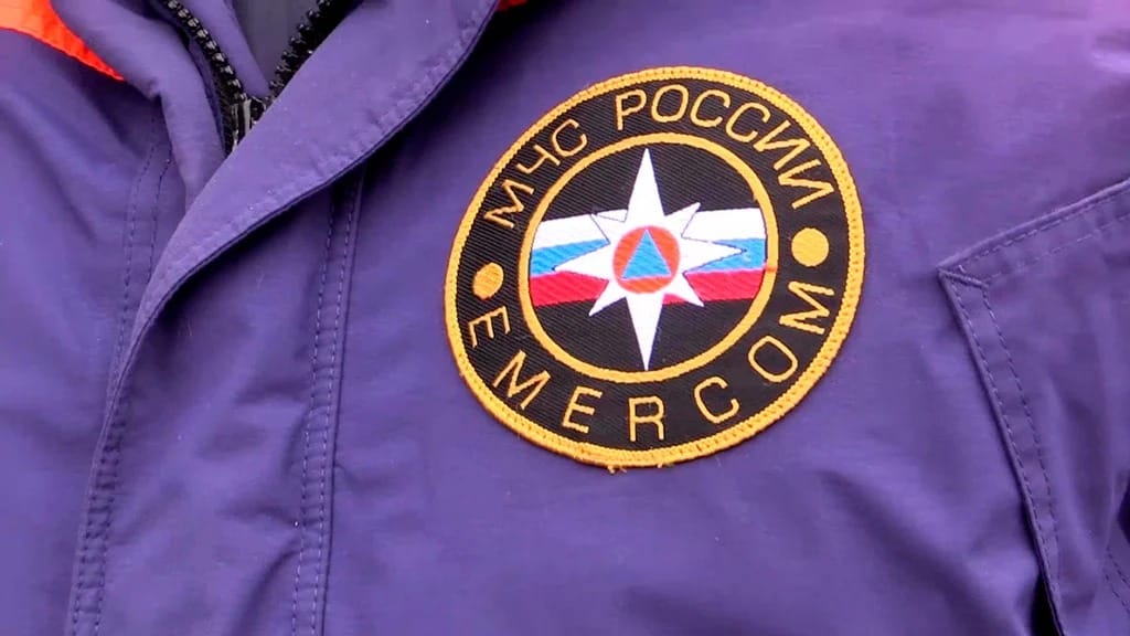 Halas edijiler jahankeşde zenany 15 sagat gözlediler, ol bolsa öýünde ekeni