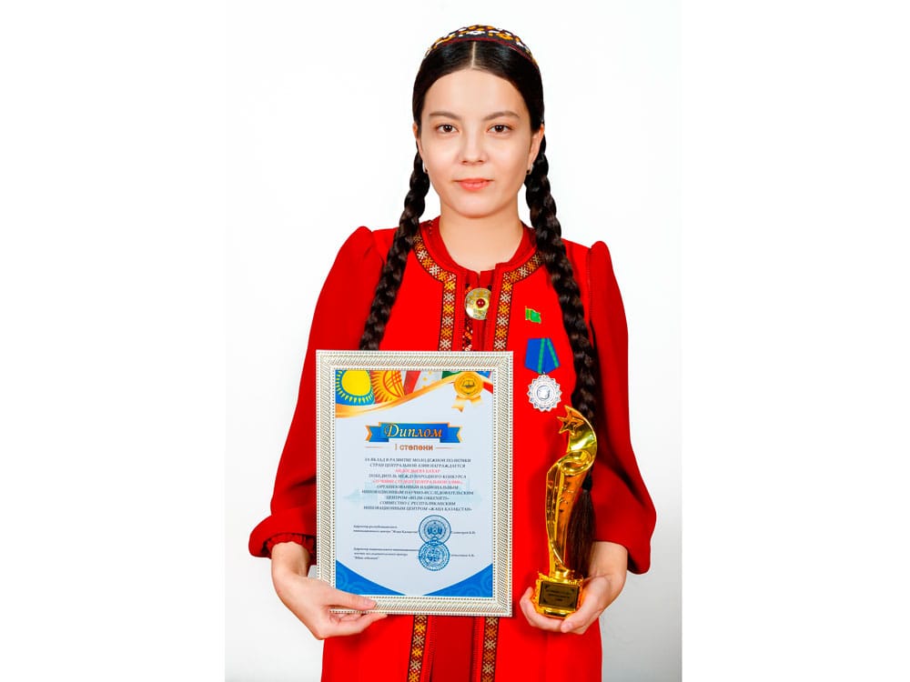 Türkmen döwlet uniwersitetiniň talyby «Merkezi Aziýanyň iň gowy talyby» adyna eýe boldy