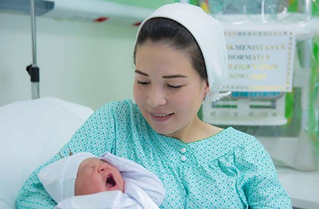 TSG we DSM çaganyň ejesi barada maglumatlaryň onuň sözünden ýazylandygy hakynda ykrarnamanyň görnüşini tassyklady