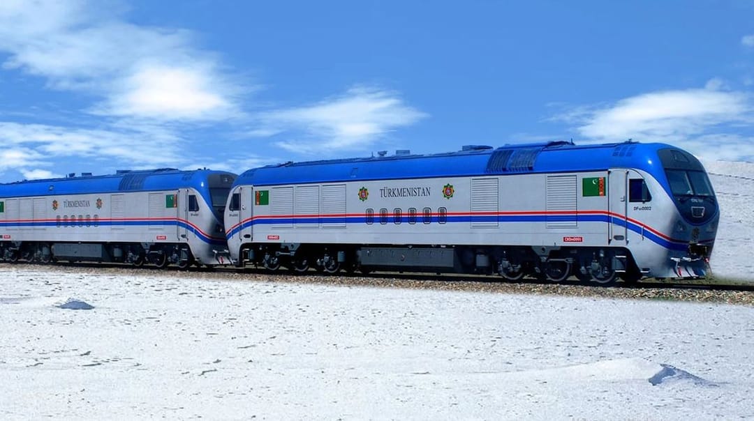 В Туркменистан поступят два новых тепловоза из Китая