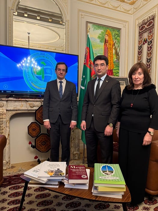 Институт Diplomatic World в 2025 году будет освещать вклад Туркменистана в обеспечение мира