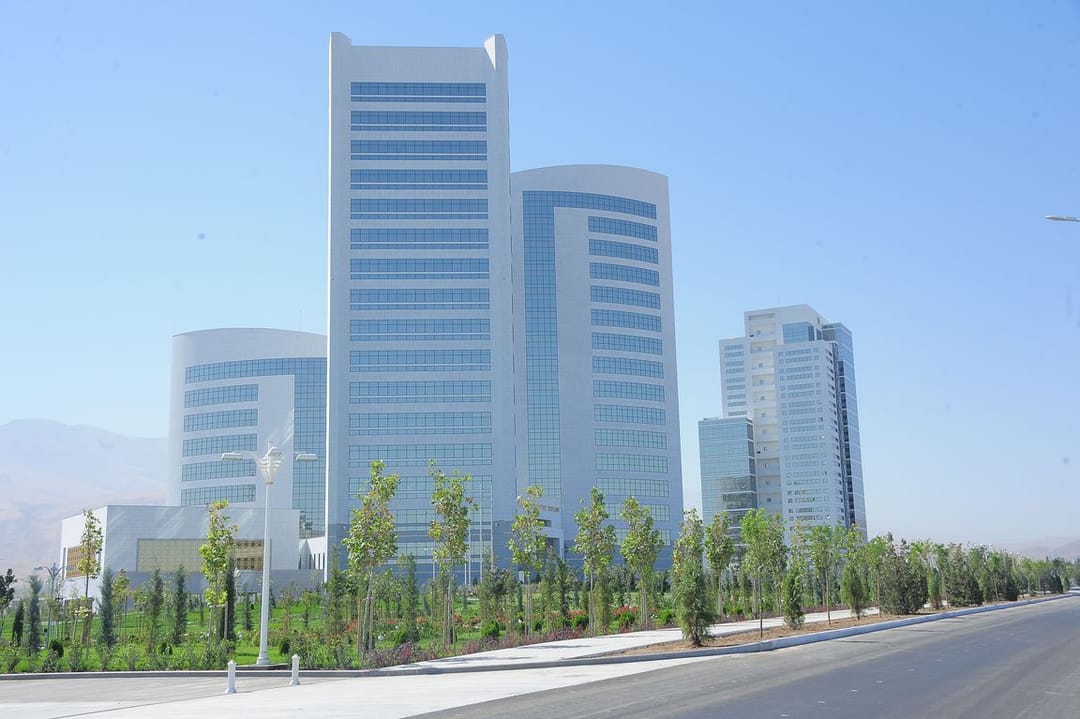 В Туркменистане идет набор на курсы по повышению квалификации управленческих кадров 