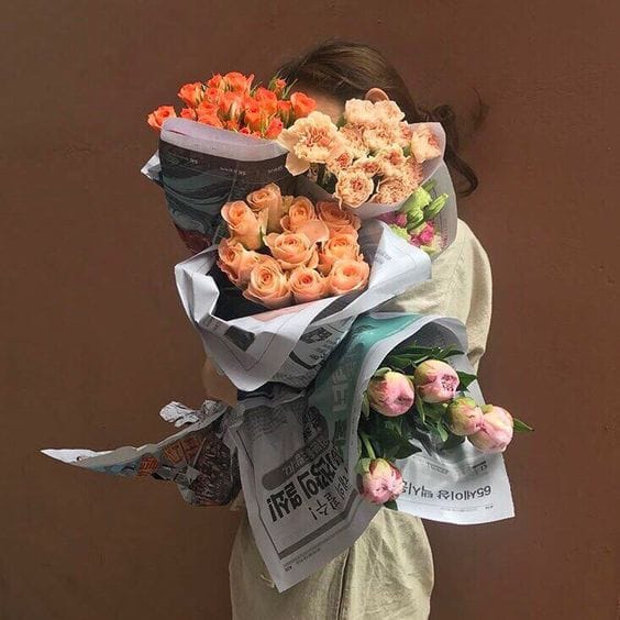 Astrolog Täleýnama ýyldyzyna laýyklykda 8-nji martda zenanlar üçin nähili gül çemenini saýlamalydygyny maslahat berdi