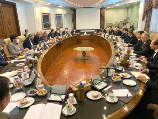 Глава МИД Туркменистана обсудил с министром нефти Ирана энергетическое сотрудничество